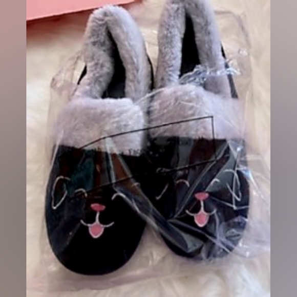 Brand New 💎 Puppy Slippers ! - Picture 2 of 4